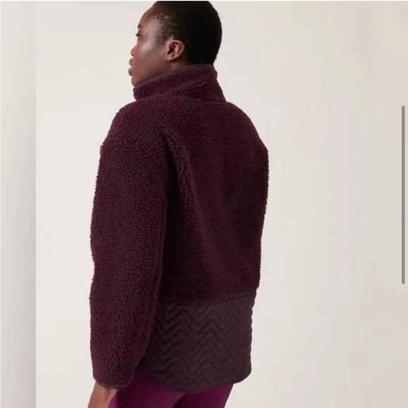Athleta NWT Cozy Snap Sherpa. Maroon Color 🌵 Large - Picture 2 of 11